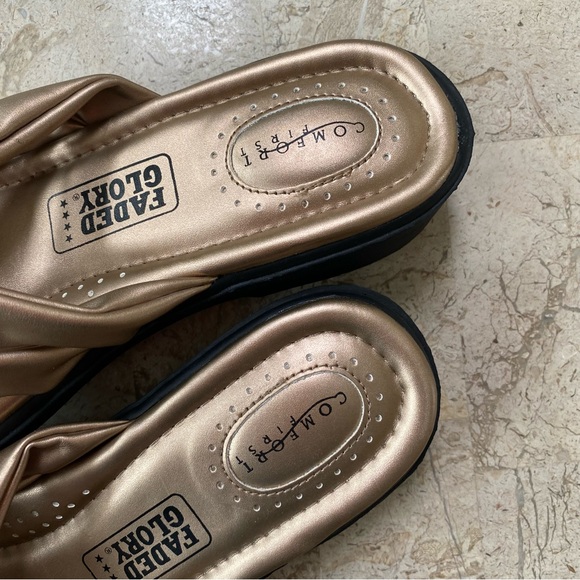 Faded Glory Comfort First Metallic Slip On Open Toe Low Heel Size 7 W - Picture 9 of 11